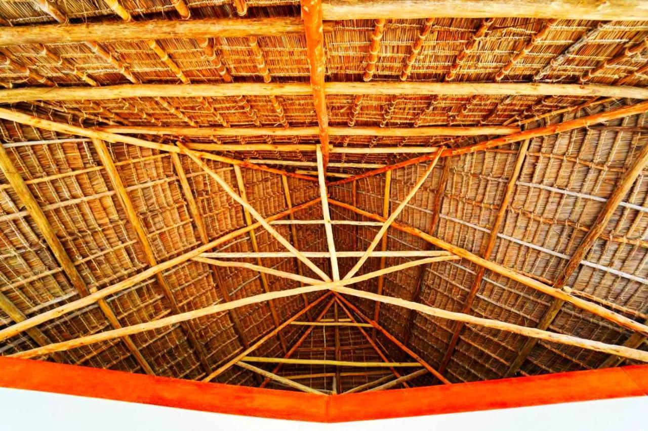 Almas Beach Boutique Hotel Makunduchi Bagian luar foto