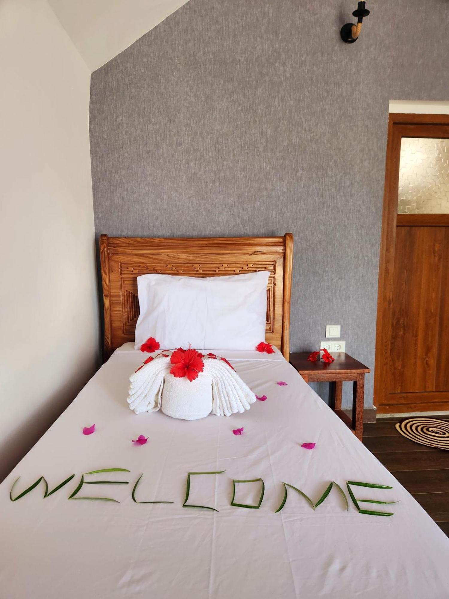 Almas Beach Boutique Hotel Makunduchi Bagian luar foto