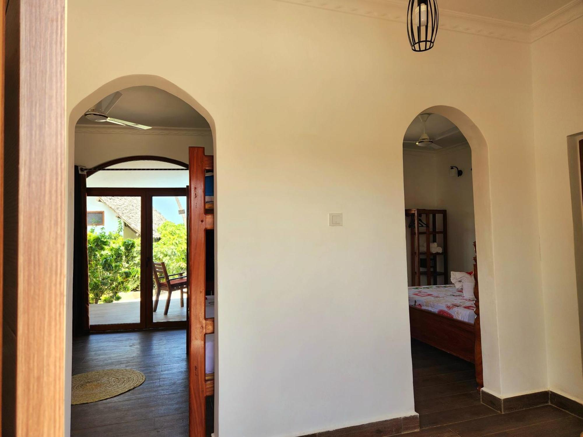 Almas Beach Boutique Hotel Makunduchi Bagian luar foto