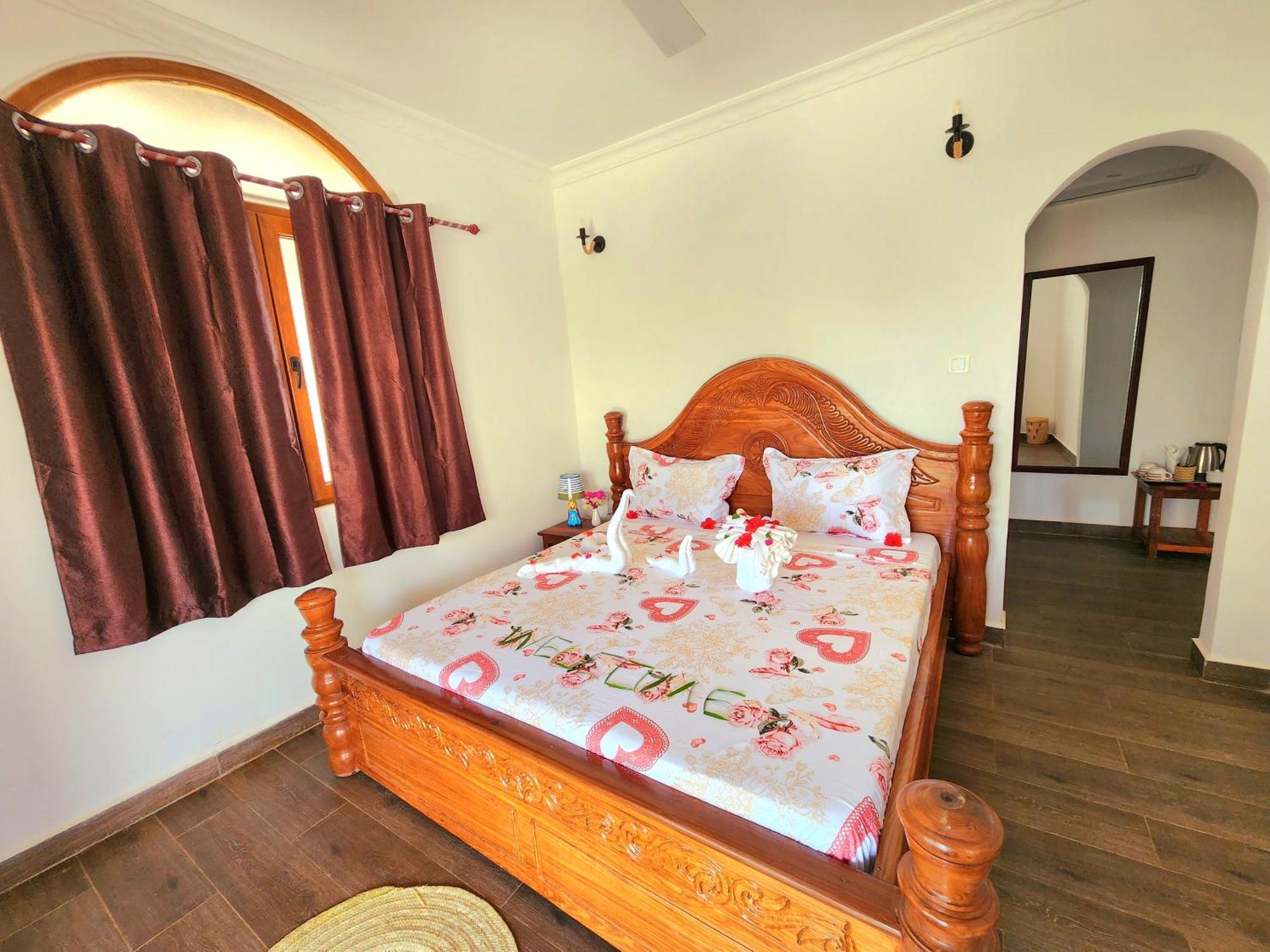 Almas Beach Boutique Hotel Makunduchi Bagian luar foto
