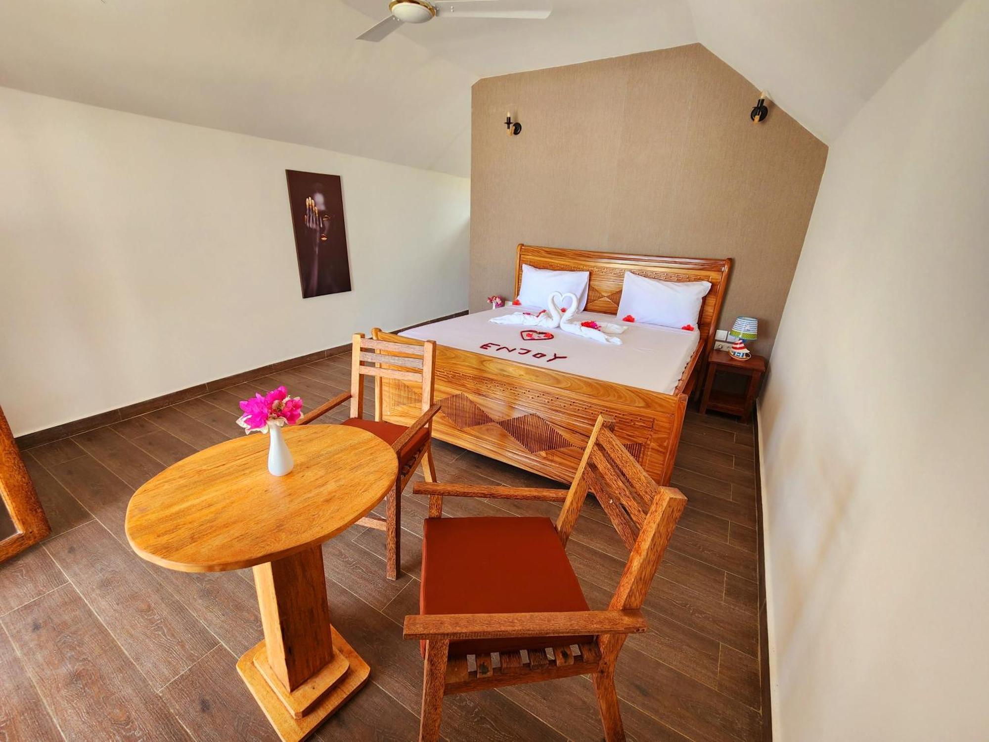 Almas Beach Boutique Hotel Makunduchi Bagian luar foto