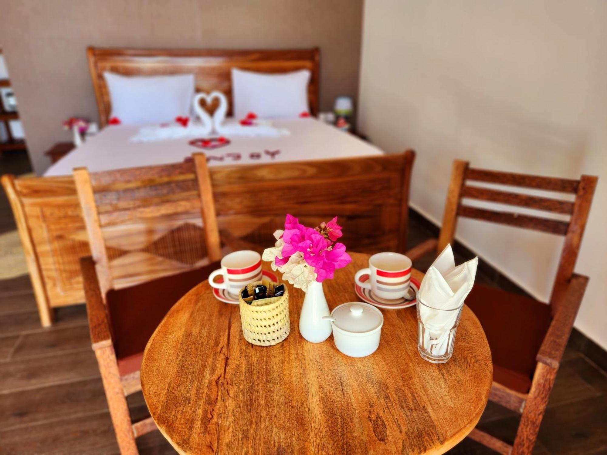 Almas Beach Boutique Hotel Makunduchi Bagian luar foto