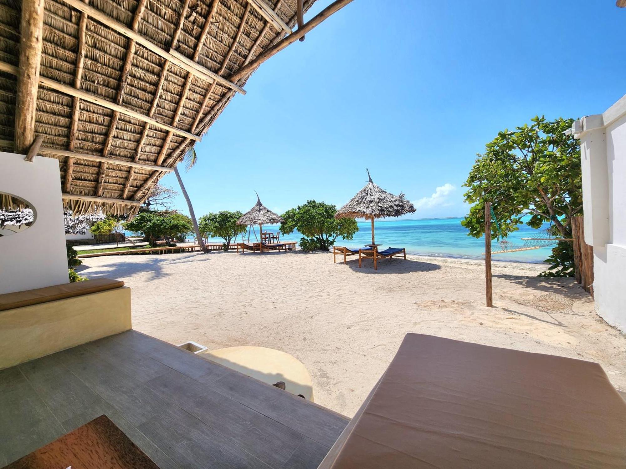 Almas Beach Boutique Hotel Makunduchi Bagian luar foto