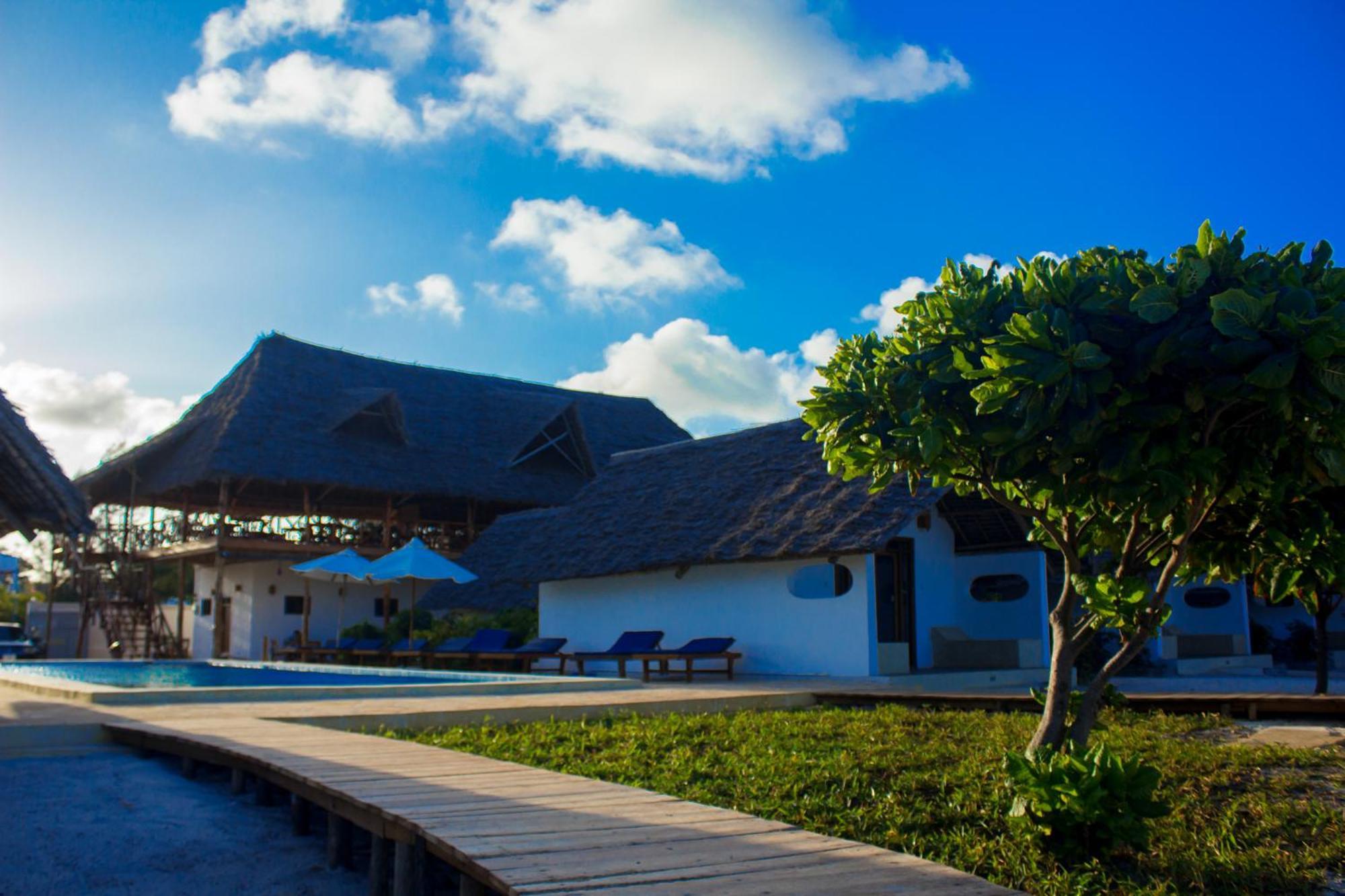 Almas Beach Boutique Hotel Makunduchi Bagian luar foto