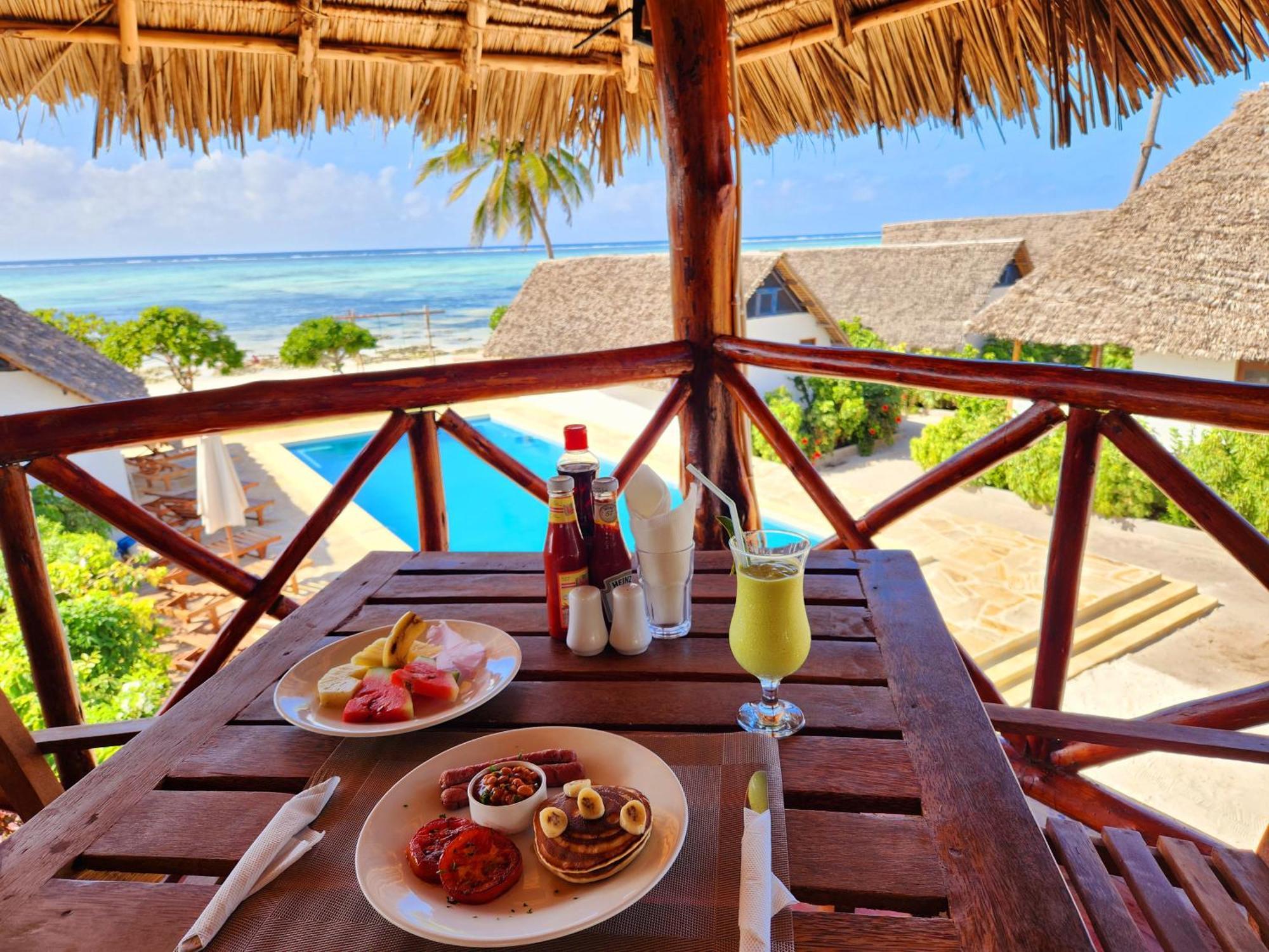 Almas Beach Boutique Hotel Makunduchi Bagian luar foto